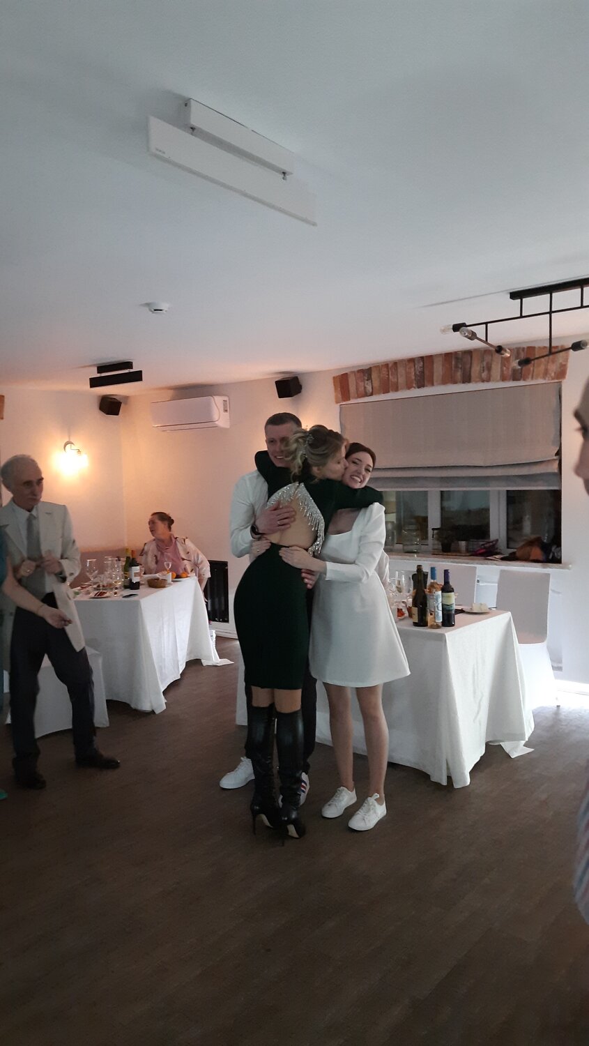 на свадьбе, человек, ресторан для свадьбы, невеста на свадьбе, кафе