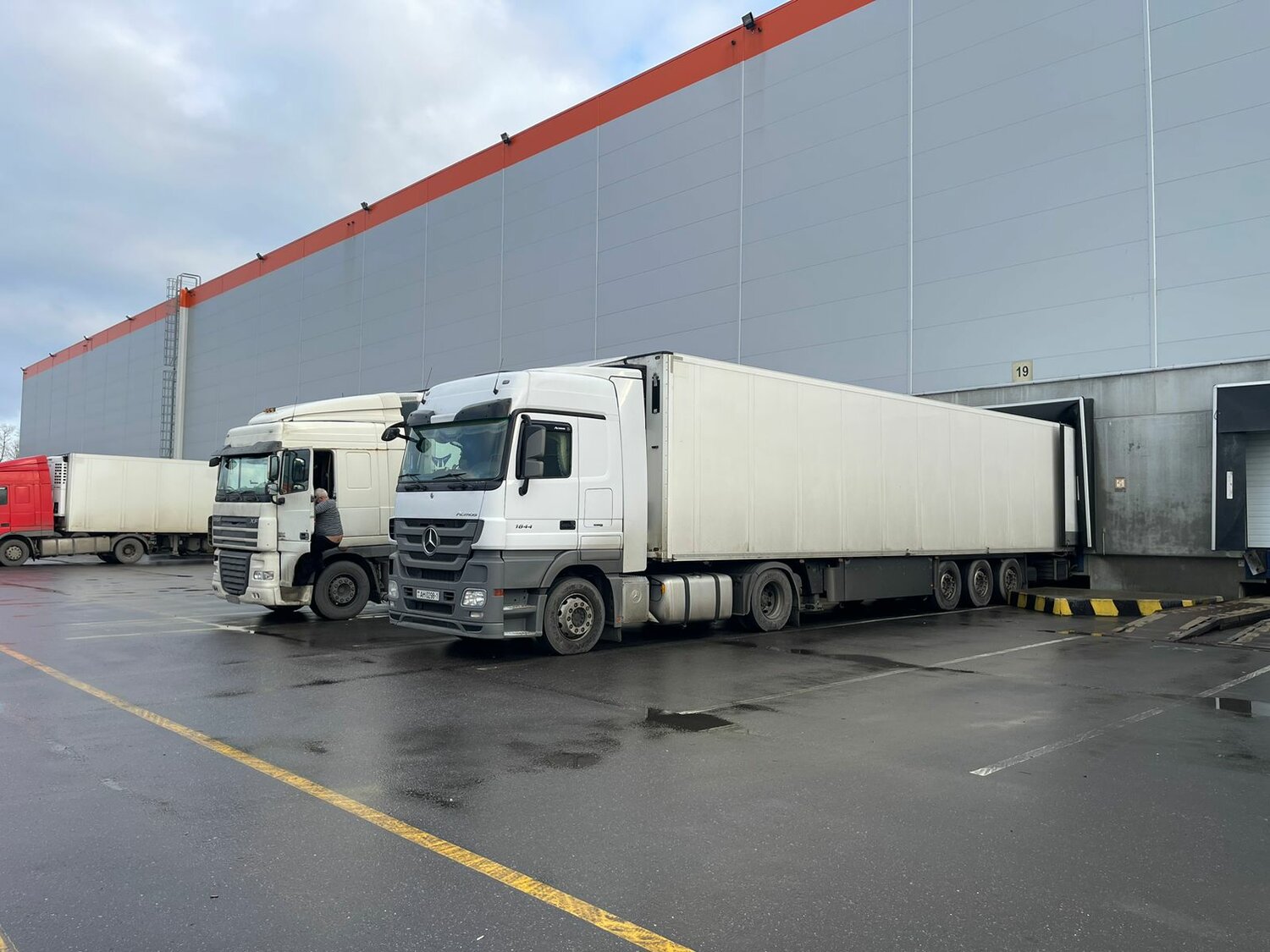 mercedes-benz actros, мерседес актрос 2021 года, мерседес актрос, мерседес бенц актрос, мерседес актрос 2545 сцепка 120 кубов