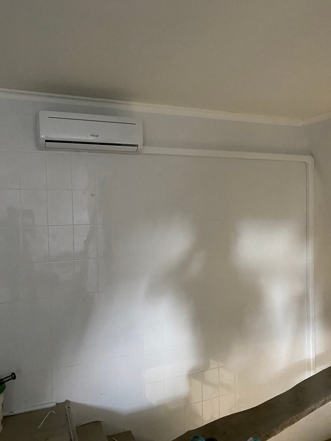 кондиционер, установленный кондиционер, монтаж кондиционера, установка кондиционера, кондиционер внутренний блок