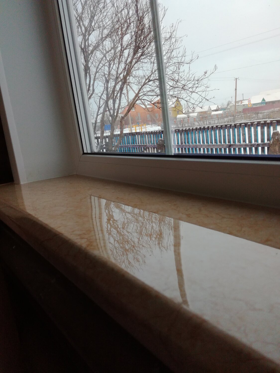 подоконники кристаллит орех, подоконник, подоконники из ботияинно класик, подоконники из кварцевого агломерата, подоконники меллер данке кристаллит