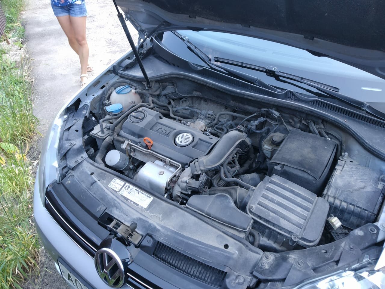 под капотом бмв 318 2017, фольксваген поло под капотом, bmw e60 под капотом, подкапотка е39 м57, skoda octavia a5 1.6 подкапотка