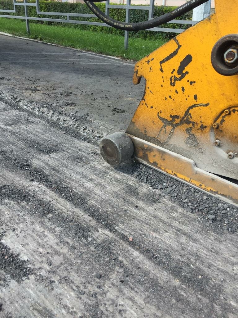 спецтехника, строительная техника, виброплита для jcb 3cx, техника, передняя стрела jcb 3cx на кузове