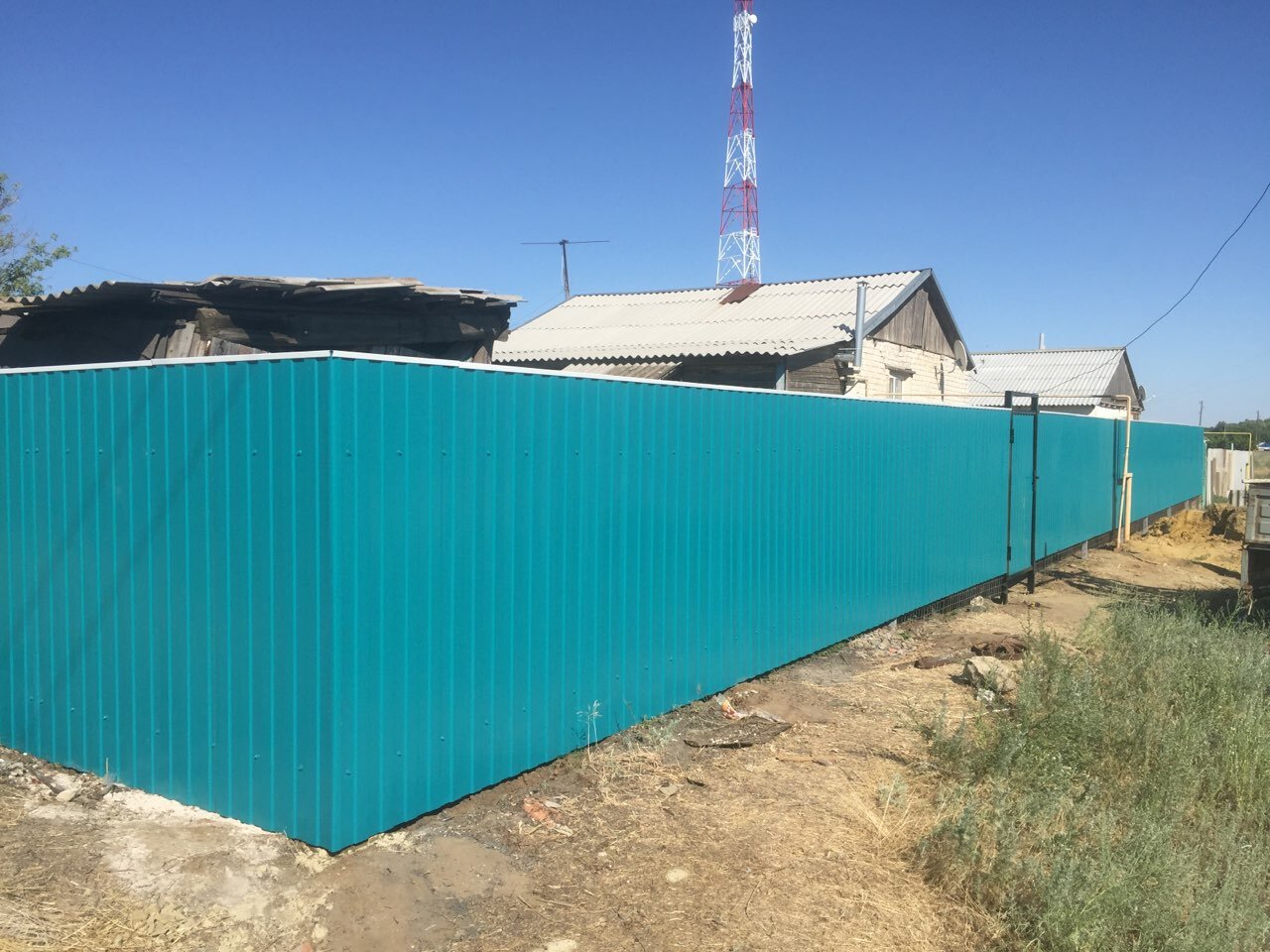 Установка забора из профнастила в энгельсе - 88 фото