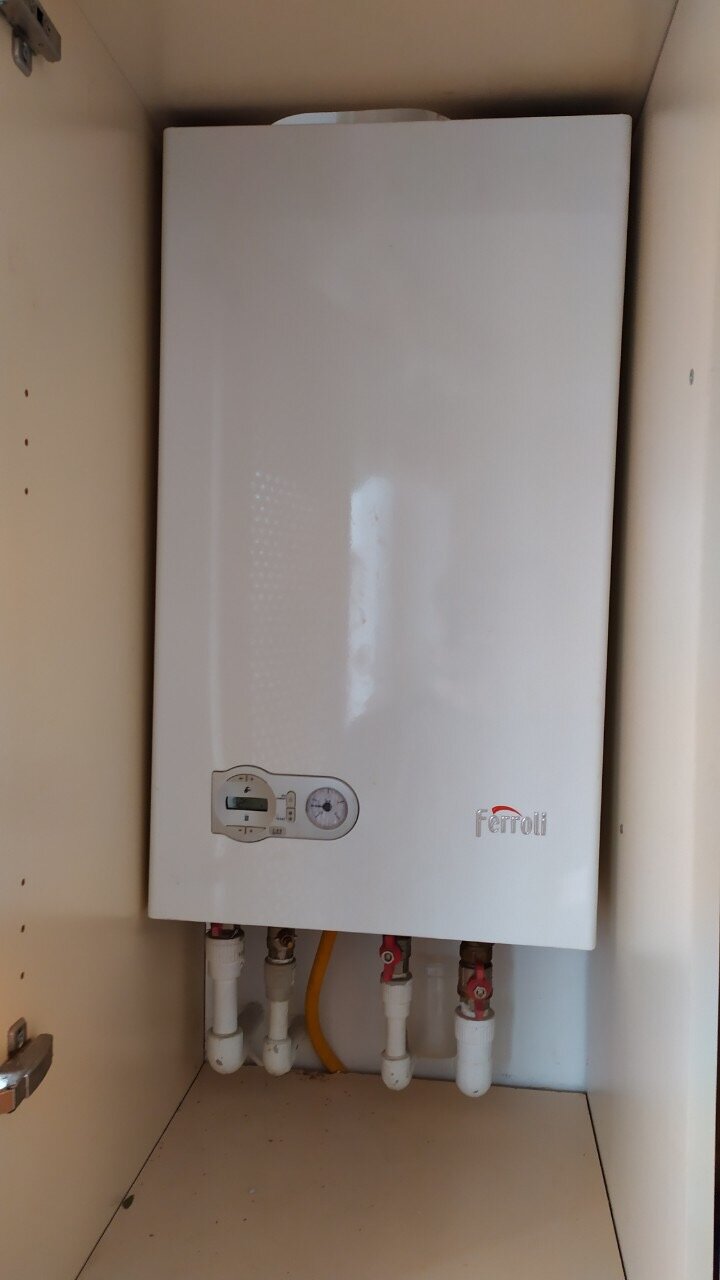 газовый котел ferroli diva f24, газовая колонка ferroli, 2-х контурная газовая колонка, газовый котел + электрокотел, газовый котёл