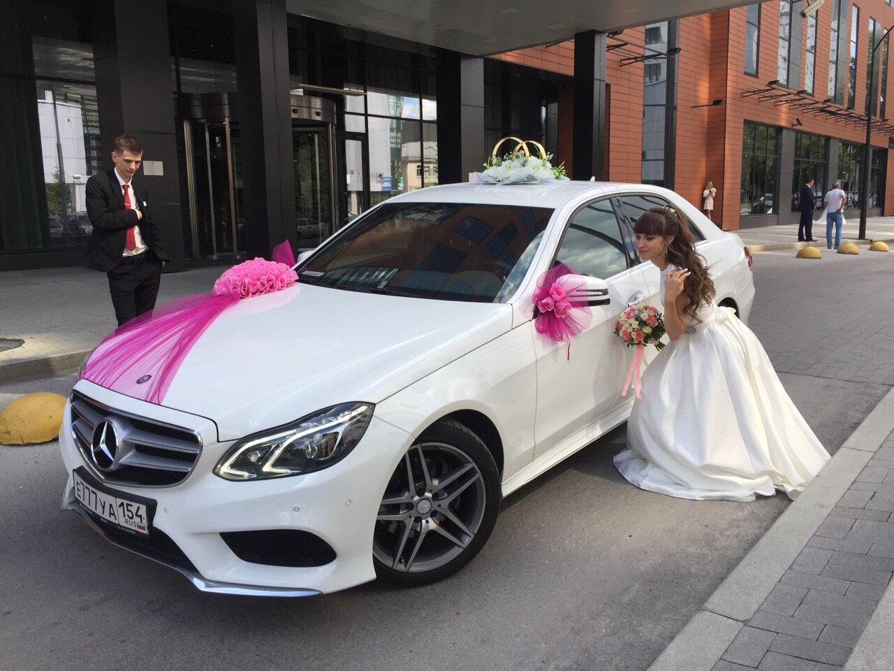 белый мерседес, свадебный мерседес, mercedes-benz, мерседес е класс 2003 белый свадьба, мерседес е200 свадебный