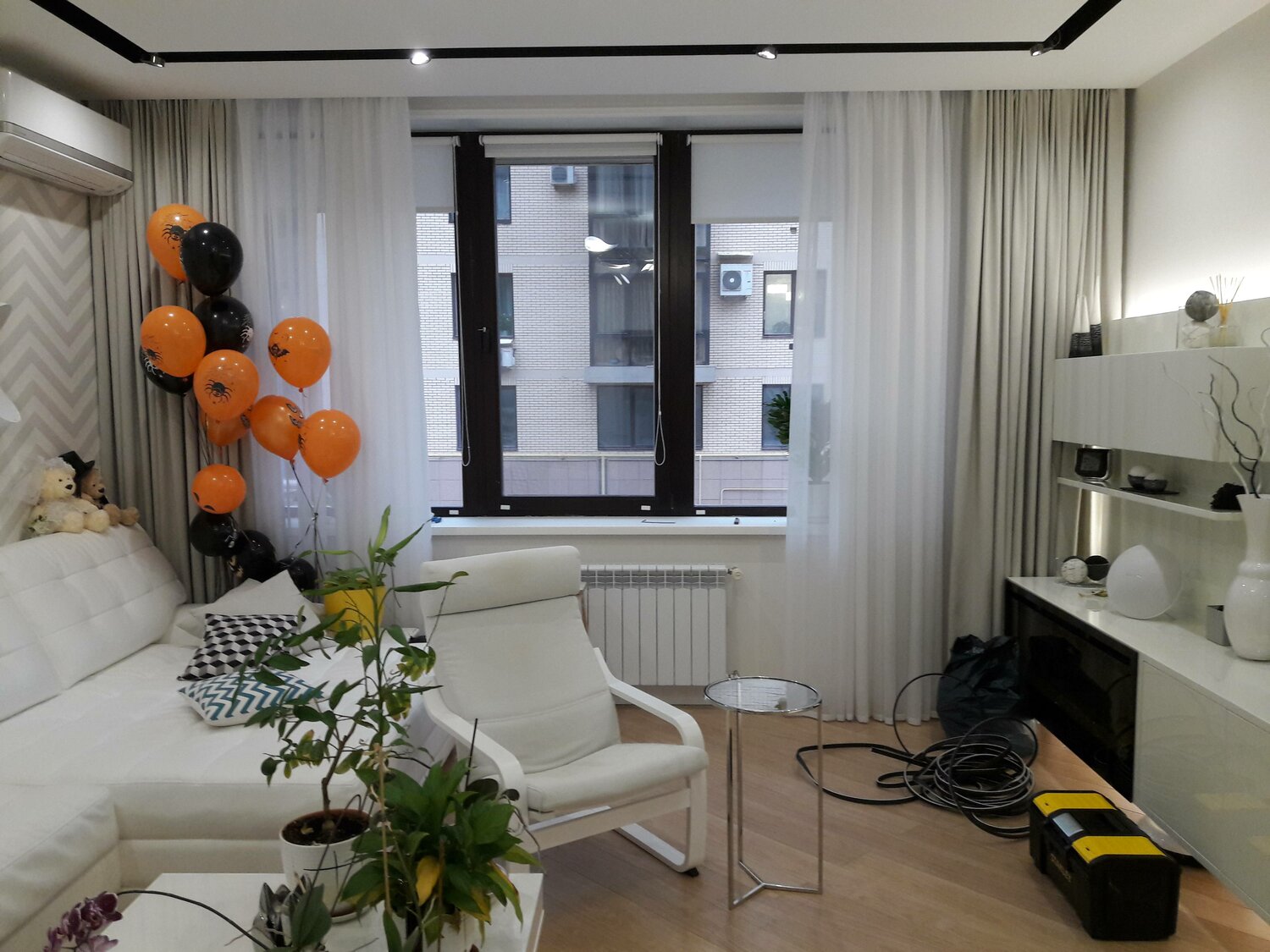 Герметизация мест примыкания оконной рамы в Апастове - Ремонт и ...