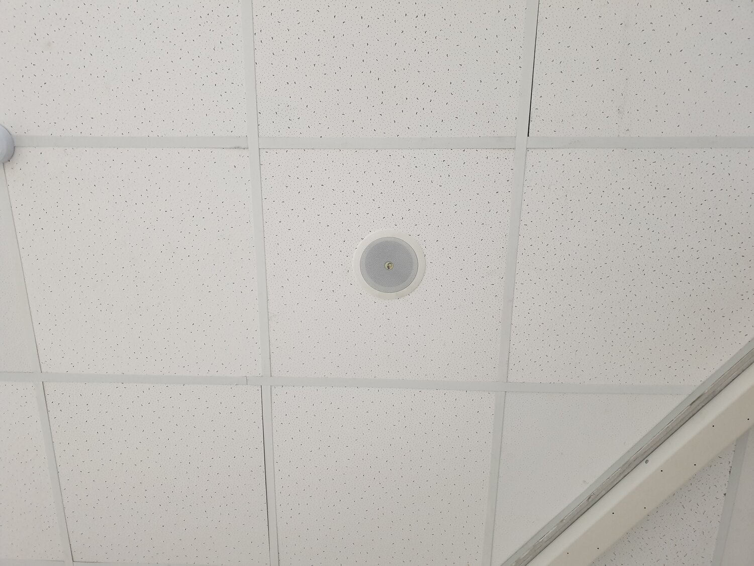 армстронг, потолок, потолок армстронг, панели амстронг на потолок лого, ceiling tiles