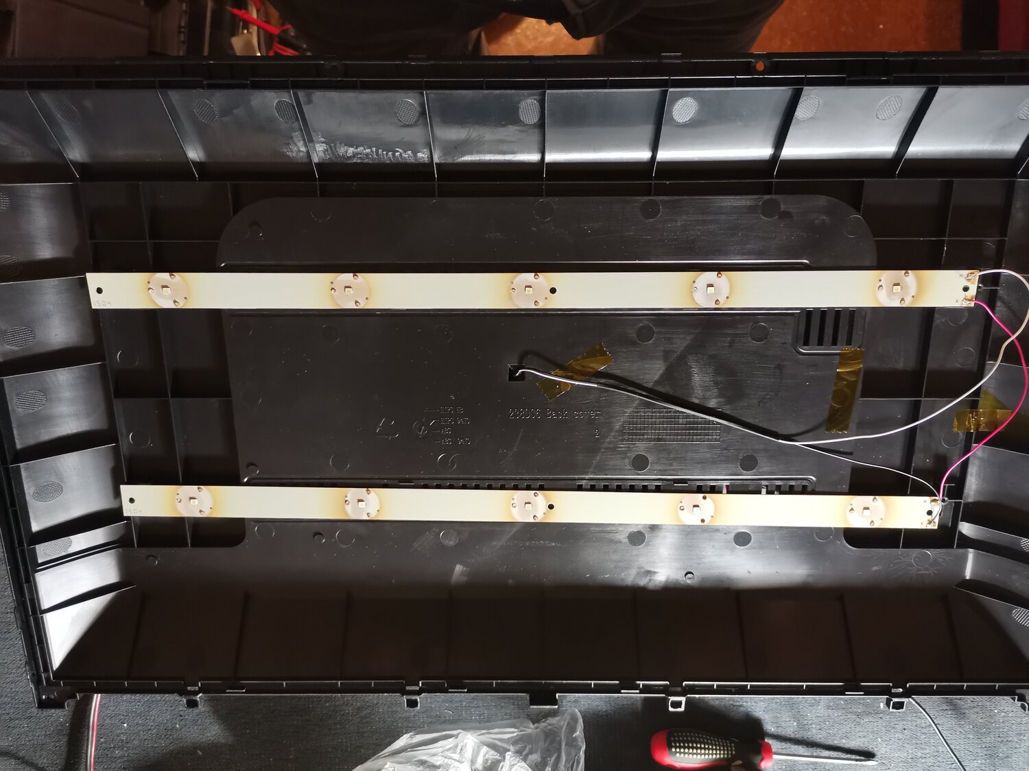 thomson t43fsl5130 планки подсветки, svj280a01_rev3_5led_130402, снятие матрицы телевизора lg 32lf562v, led315d9-zc14-03, samsung 2013sony40b 3228 05 rev1.0