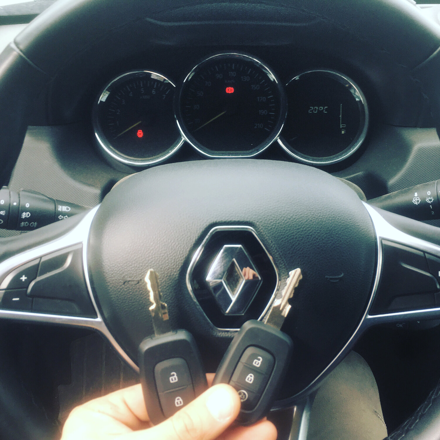 автомобиль, авто, руль рено логан 2017, руль, руль renault logan 2020