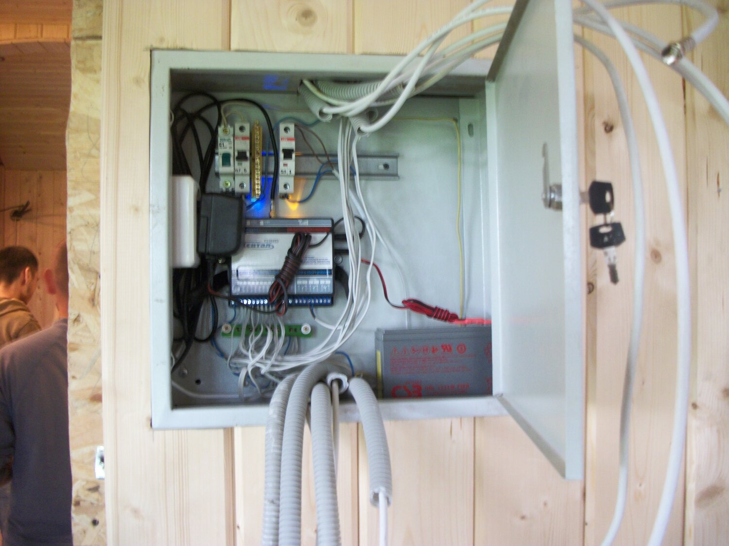 блок управления кситал gsm 8т, кситал gsm 4, блок управления кситал v0r8-433, кситал gsm чертеж, сотовая система контроля отопительного оборудования кситал gsm-12t