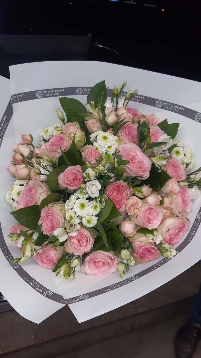 роза кустовая, букет, букет цветов, красивый букет, лизиантус роза пион