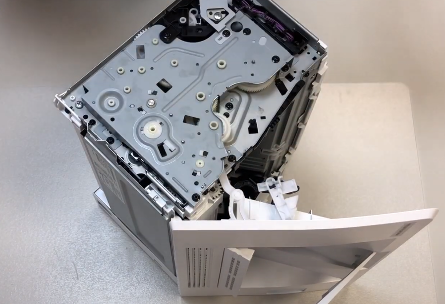 hp laserjet 1200 в разборе, hp 1132 принтер разобран, hp laserjet, лентопротяжный механизм, редуктор принтера m132