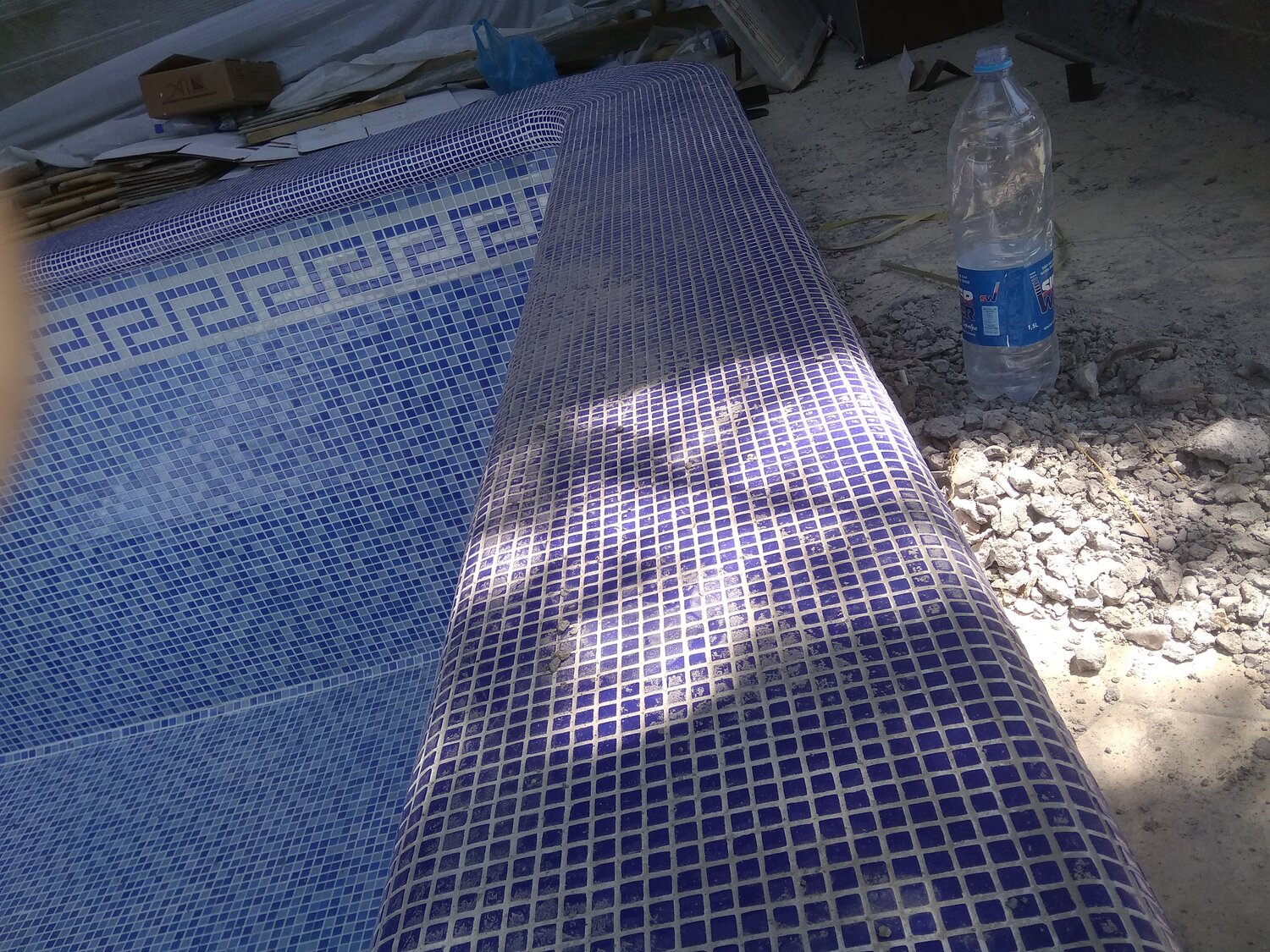 сетка рифлёная, настил из рифленого листа, лист рифленый нержавеющий с обратной стороны, дражный коврик sota-501, настил