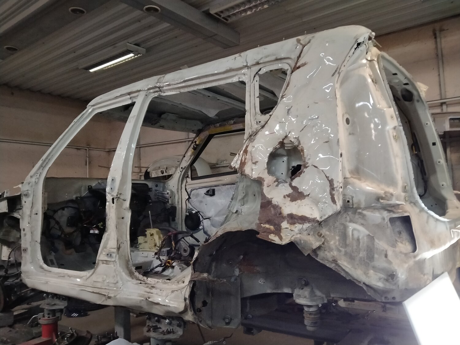 кузов, автомобиль, авто, голый кузов бмв х5 е70, голый кузов на лексус 570lx
