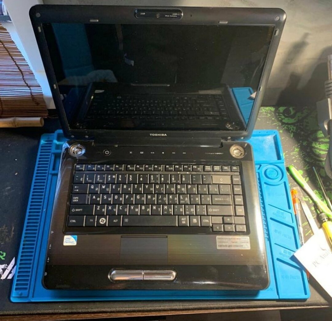 ноутбук, бытовая электроника, техника, ноутбук asus f83v, toshiba satellite a300 psag0e