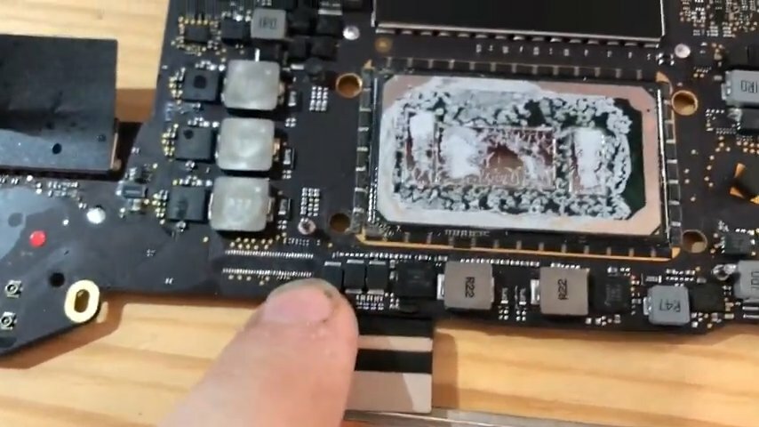 плата видеокарты gtx 1080ti, gtx 780 ti плата, vega 56 чип, gtx 680 palit шим, конденсаторы на плате gtx 1060 palit