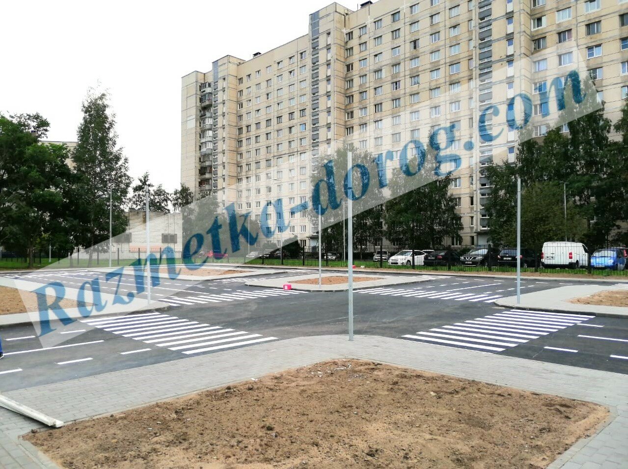 улица, пешеходный переход, здание, бизнес центр приморский липовая аллея 9, район