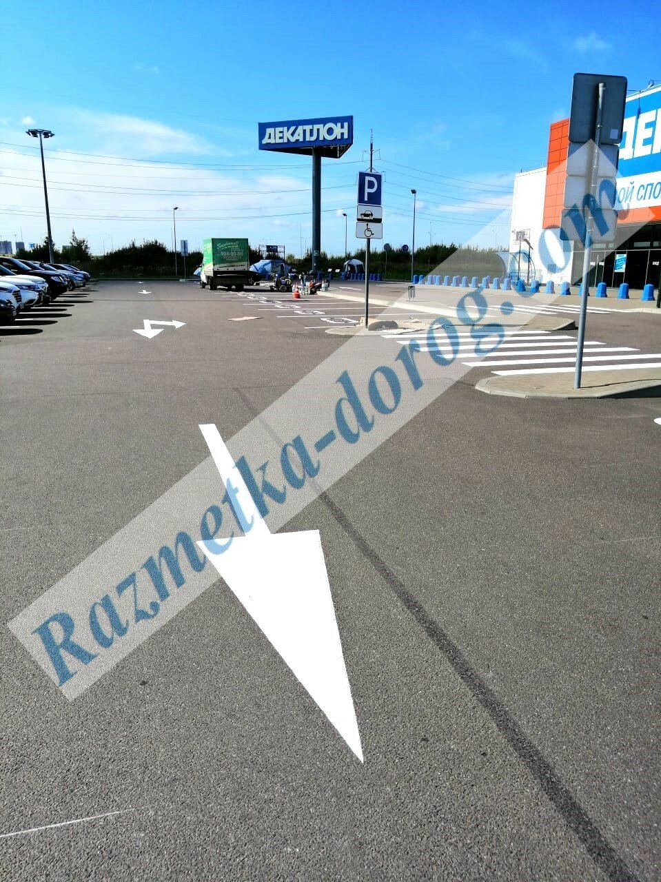 дорожная разметка, разметка проезжей части термопластиком, дорожная разметка поворот, поворотная стрелка дорожной разметки, дорожная
