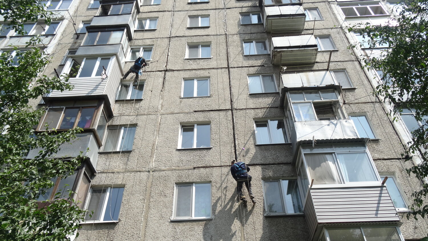 здание, на балконе, многоквартирный дом, балконы хрущевок, на пятом этаже