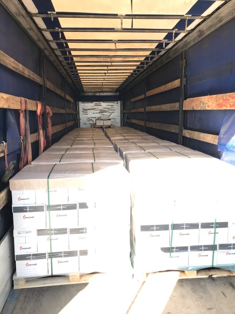 тентованный полуприцеп, склад, полуприцепы, отгрузка, полуприцеп krone