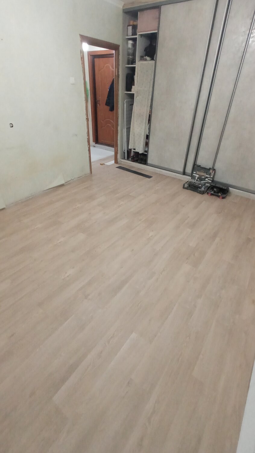 укладка ламината, укладка ламината в коридоре, ламинат в прихожей, ламинат в коридоре, прямая укладка ламината