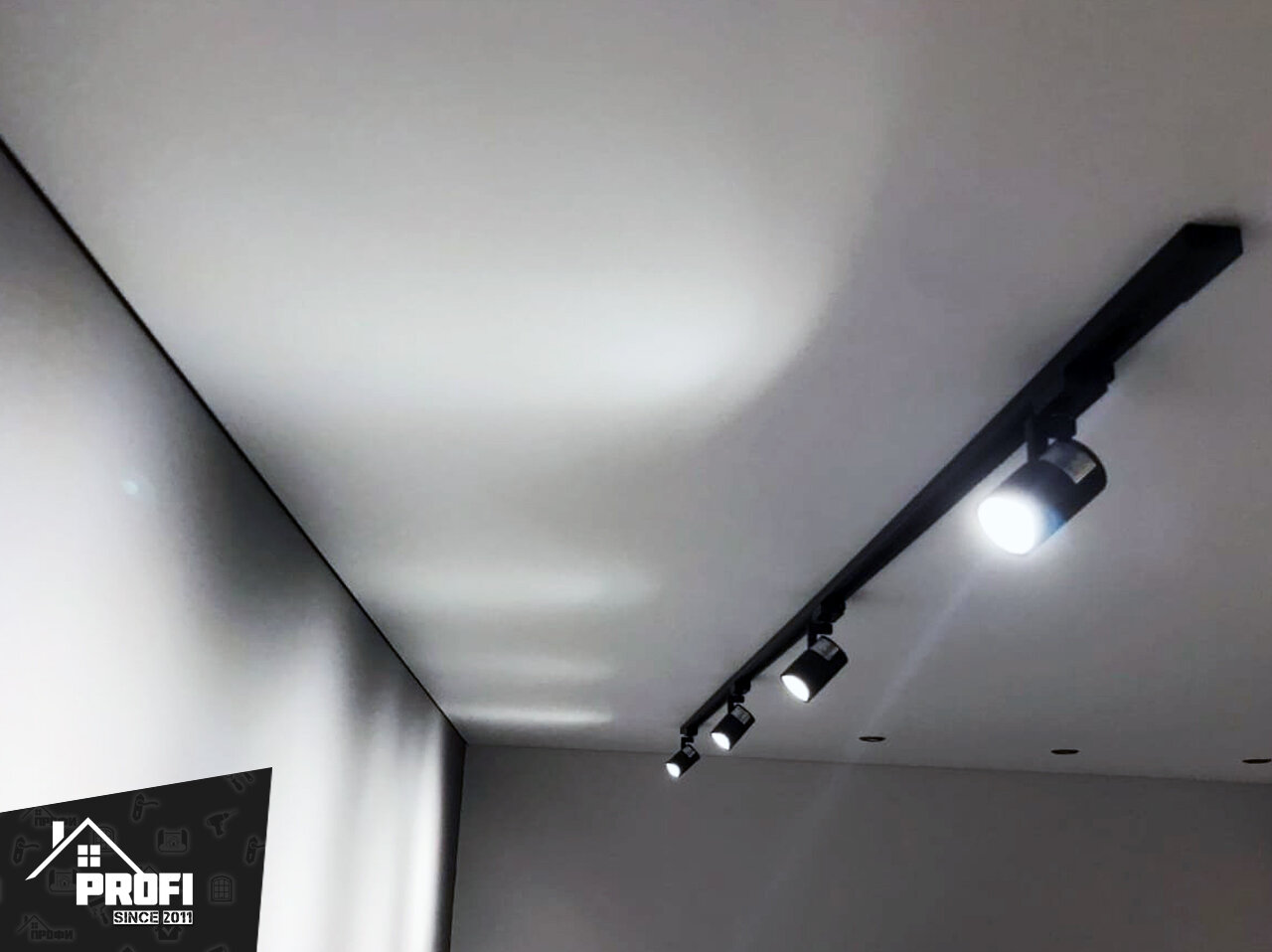 трековые светильники 20w led track light, трековое освещение, трековые светильники, трековые системы освещения, трековая система освещения maytoni track 003-1-17w3k