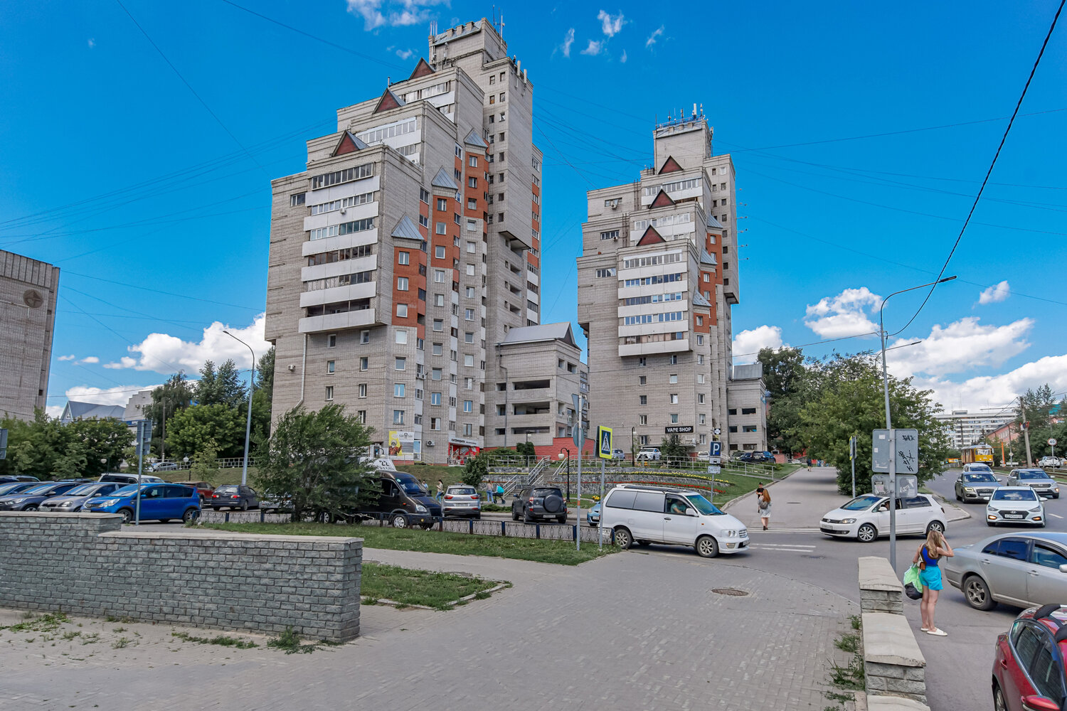 жилой комплекс на проспекте красноармейске барнаул, дом жилой, здание, улица, город барнаул