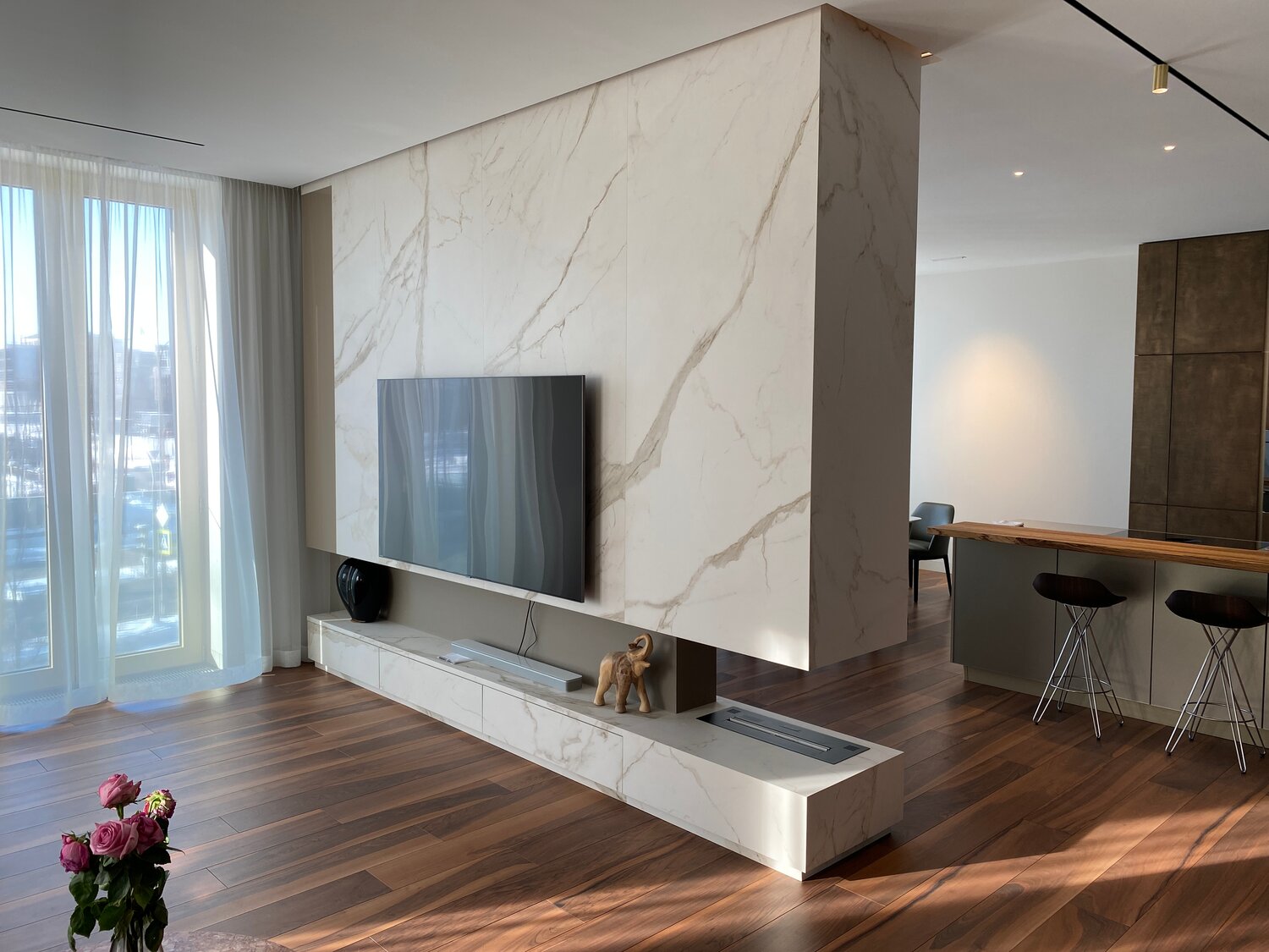 гостиная интерьер, дизайн интерьера, гостиная дизайн, дизайн интерьера дома, тв зона в гостиной в современном стиле