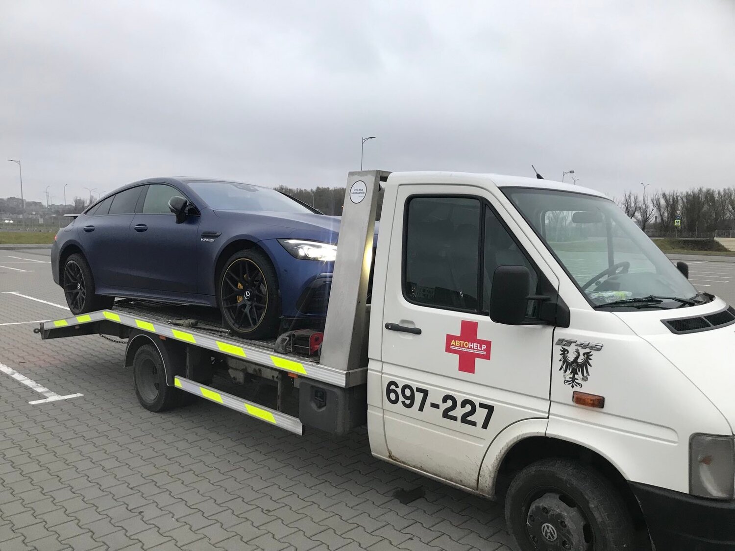 эвакуатор, эвакуатор низкий, эвакуатор 7т, mercedes 852 эвакуатор, эвакуатор флорешть