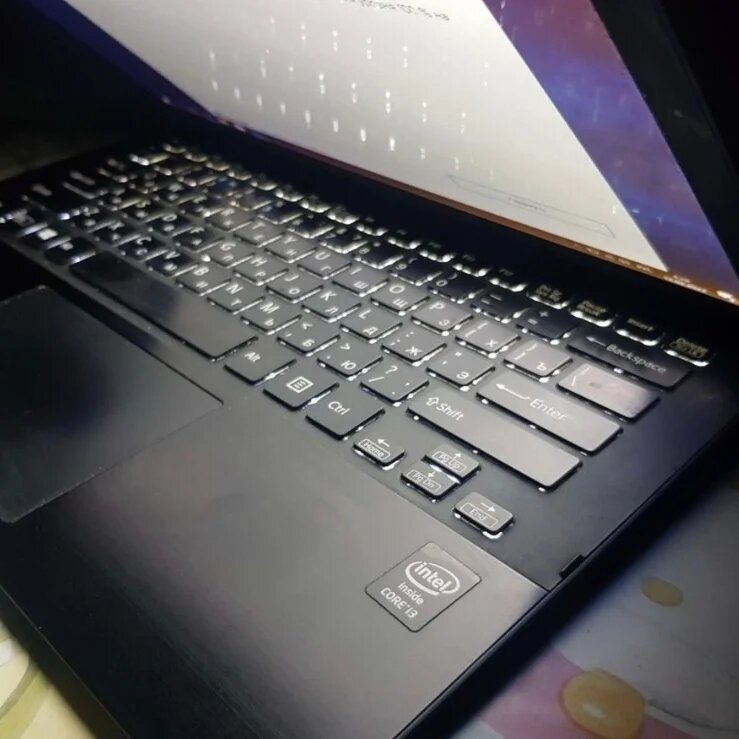 ноутбук, ультрабук asus, клавиатура ноутбука, современный ноутбук, электроника