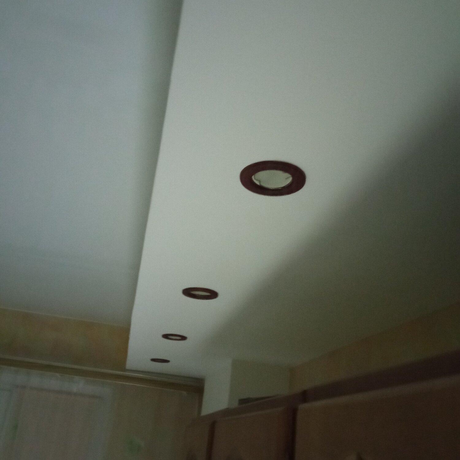 потолок, матовые натяжные потолки, матовые потолки, белый матовый натяжной потолок, белый сатиновый натяжной потолок