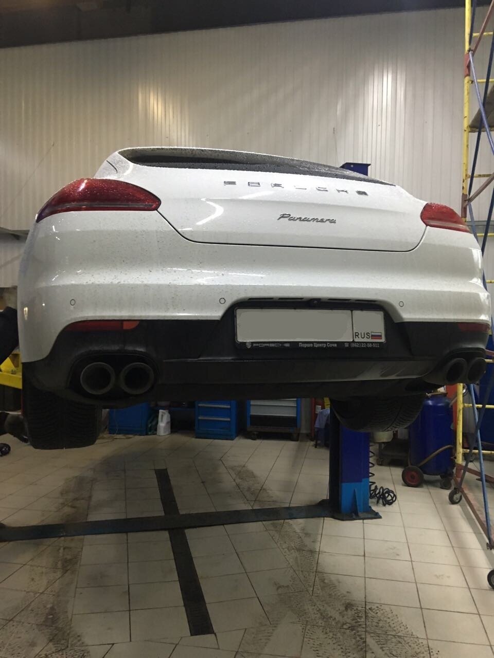 задний диффузор audi tts, задний диффузор, диффузор bmw f26, тюнинг выхлопной системы, выхлоп