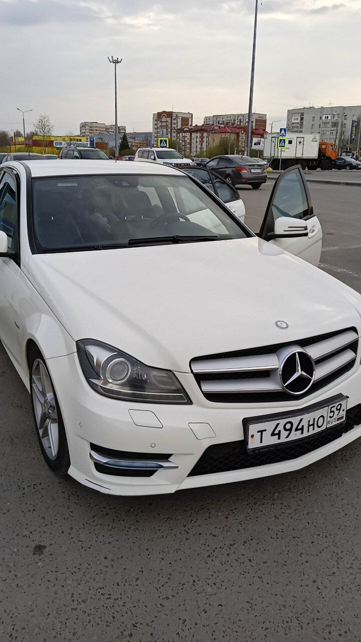 белый мерседес, mercedes-benz c-класс, белый мерседес бенц, mercedes-benz w204, Mercedes-Benz C-klasse AMG III (W204)