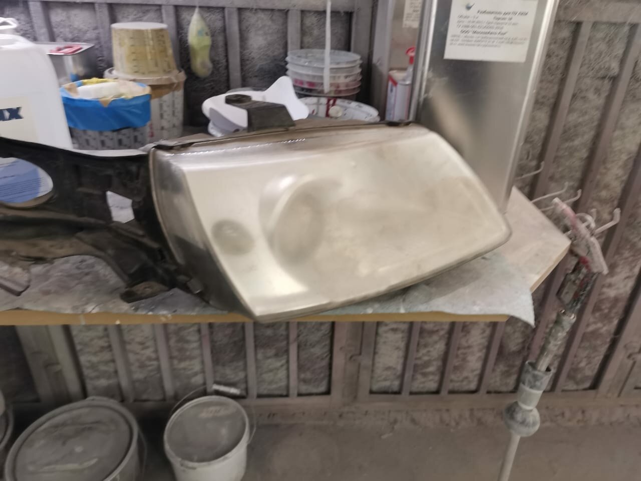 покраска фар лаком из баллончика, фара газель, полировка фар на лансер 9 пастой гои, фары, восстановление фар