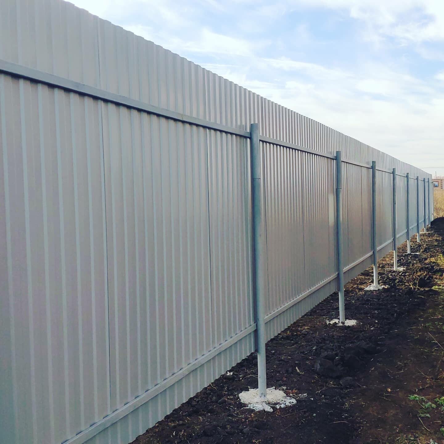 Монтаж забора из профлиста лидер забор - 88 фото