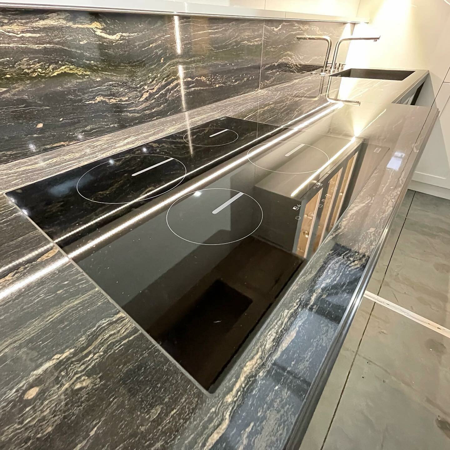 блэк космик столешница, столешницы из гранита, столешница, столешница для кухни, столешницы из кварца
