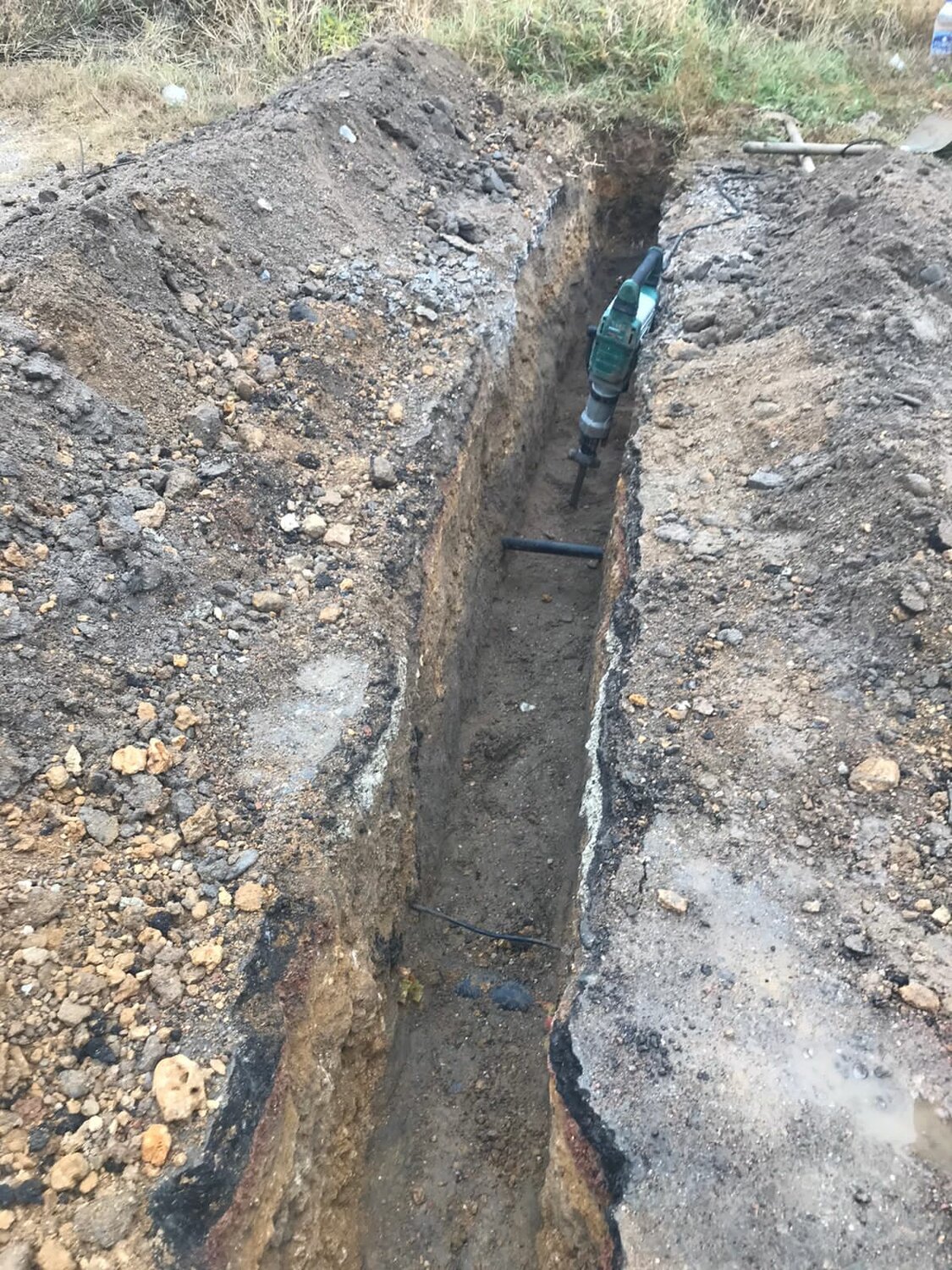 водопровод, траншея под водопровод, копка траншей, копка траншеи клином, траншея под фундамент