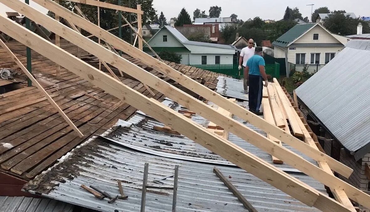 замена кровли, реконструкция старой кровли, монтаж кровли, односкатная крыша стропила, стропила крыши