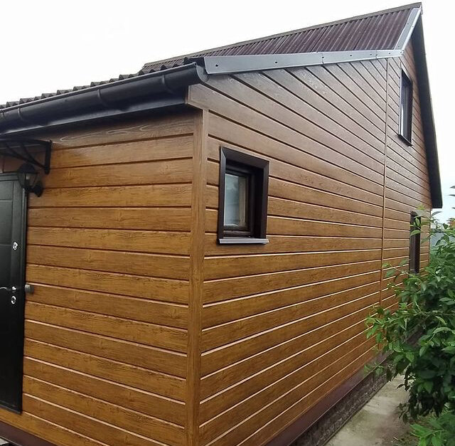 металлосайдинг гранд лайн золотой дуб, евробрус сайдинг металлический, дачный домик, бытовка домик, сайдинг под дерево