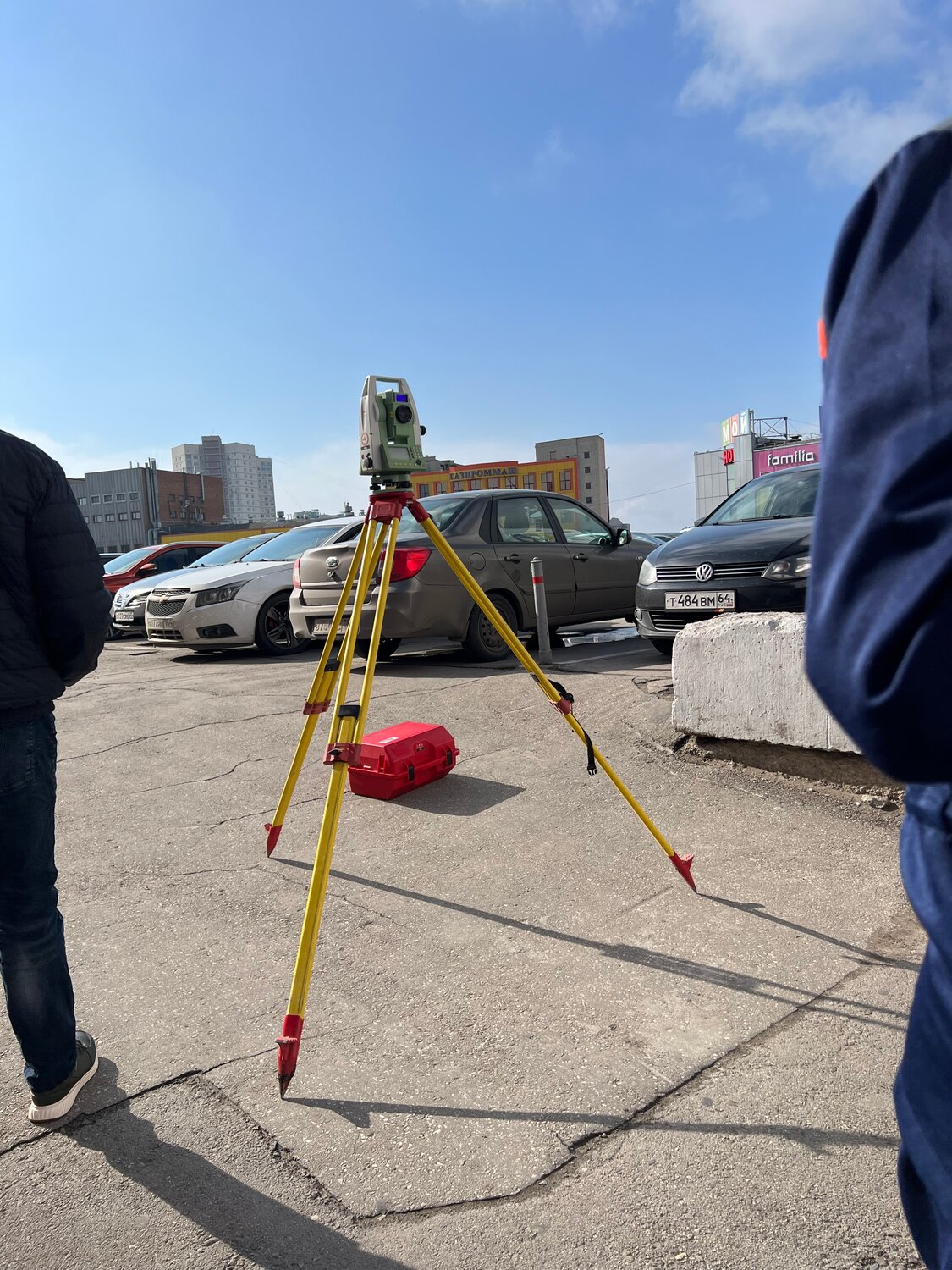 геодезист, геодезия, геодезист на стройке, геодезические работы, геодезическая