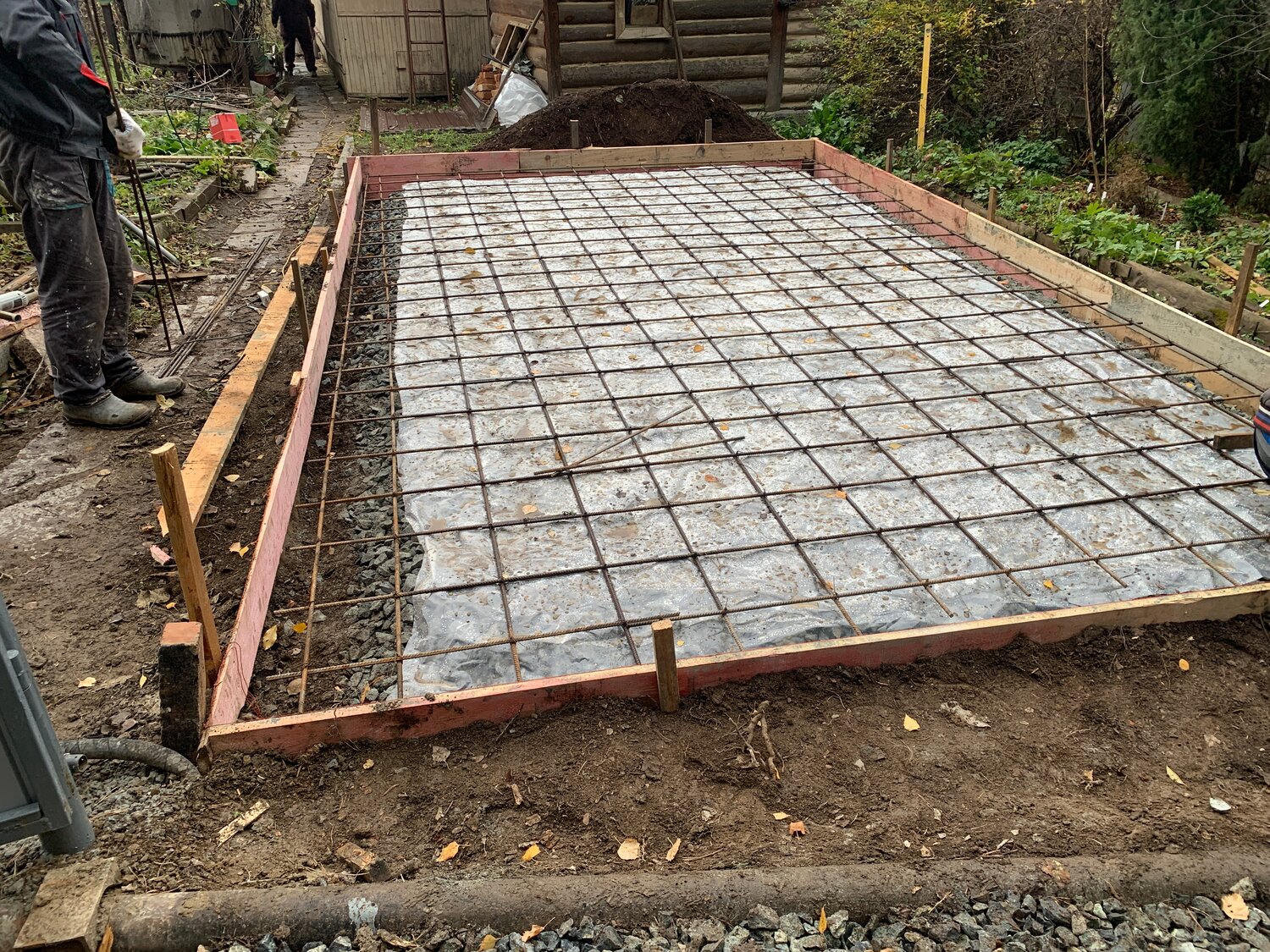 монолитная плита, монолитный фундамент, фундамент для гаража, монолитная плита фундамента, заливка фундамента