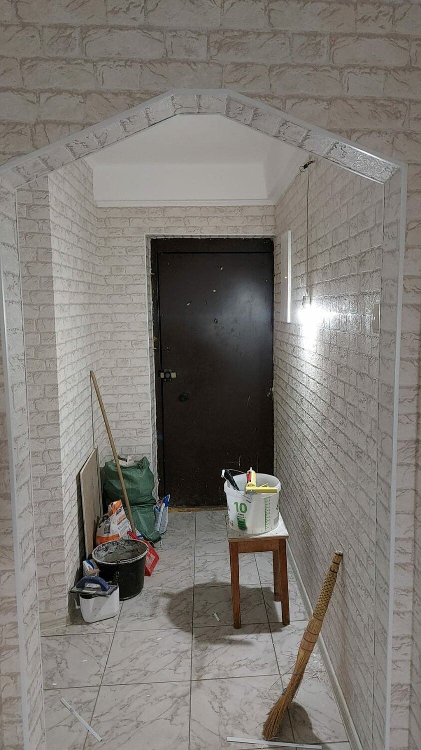 отделка арки декоративным кирпичом, отделка арки кирпичиками, арка кирпичиками, гипсовый кирпич, декоративный кирпич