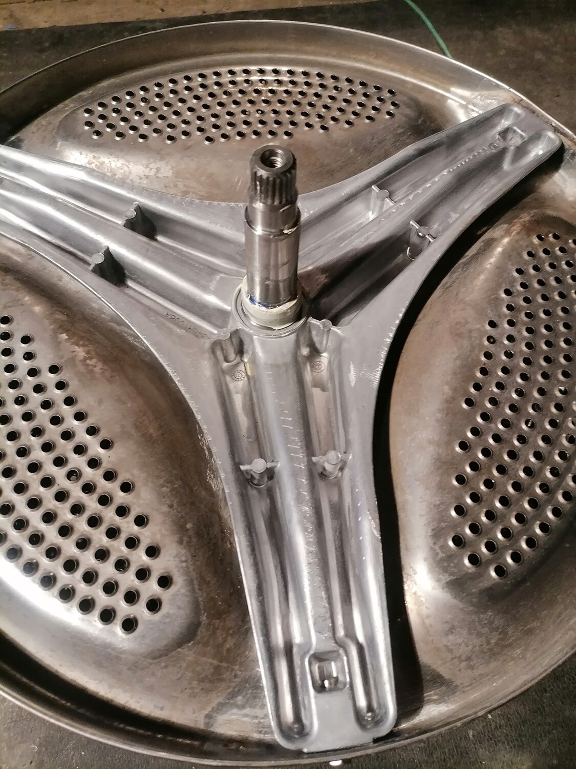 крестовина бака стиральной машины indesit, барабан стиральной машинки, барабан с крестовиной стиральной машины bosch, барабан стиральной машины, крестовина барабана стиральной машины