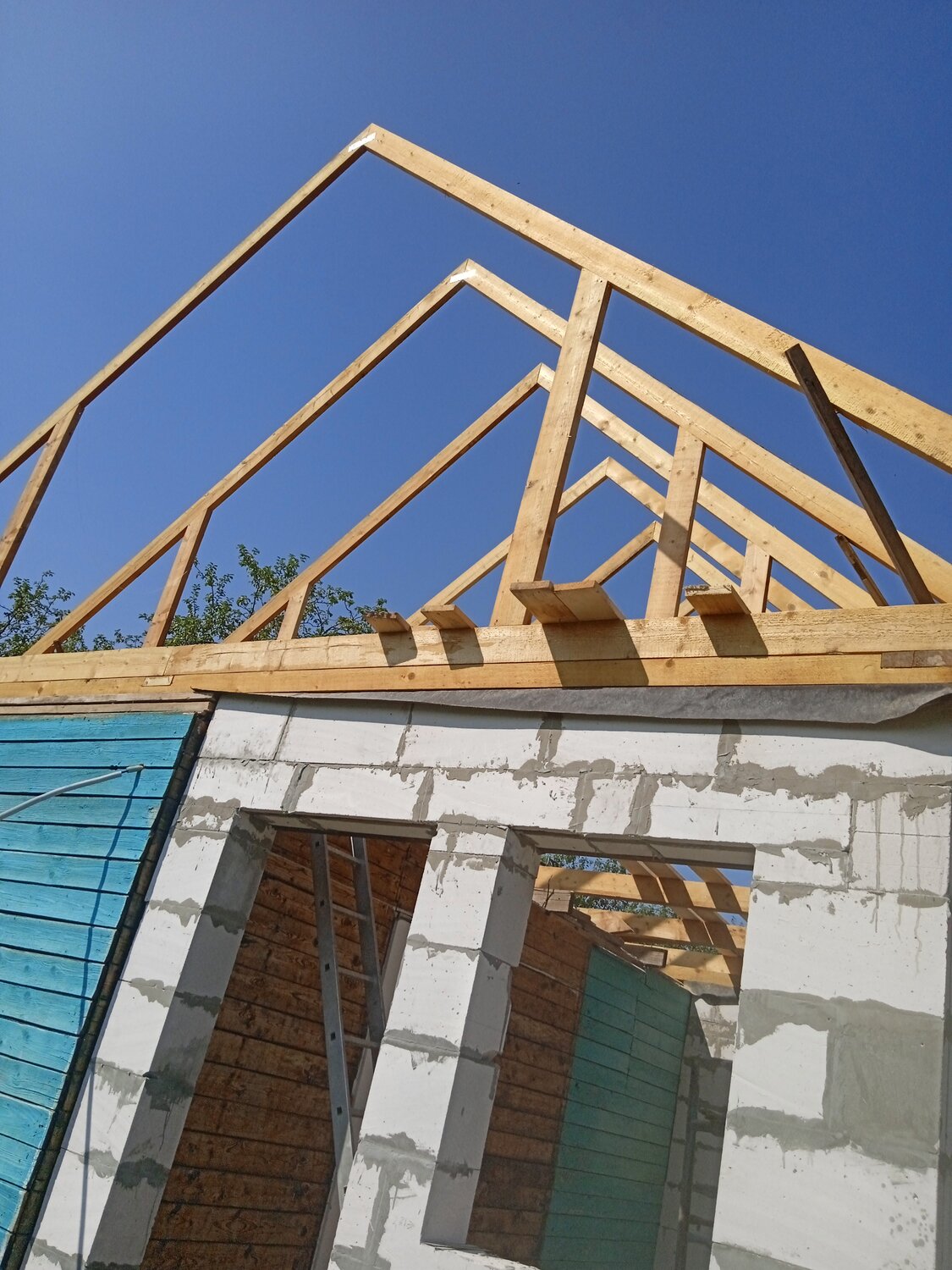 стропильные системы крыш, стропильные системы двухскатной крыши, стропила на двухскатную крышу, установка стропил двухскатной крыши, стропила крыша