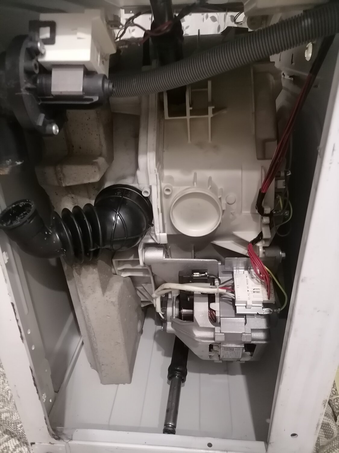 сборка стиральной машины хотпоинт аристон, хотпоинт аристон стиральная машина, бош макс 5 стиральная машина, насос в стиральной машине, занусси стиральная fa832 машинка