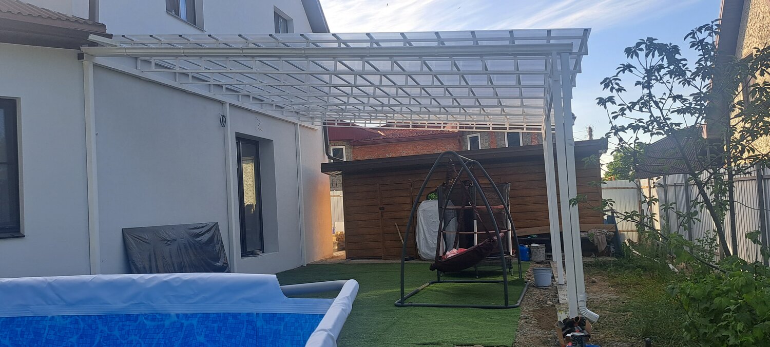 навес односкатныйметалопрофиль, навес над террасой из поликарбоната, пергола навес над патио, навес на террасе, пергола патио маркиза терраса