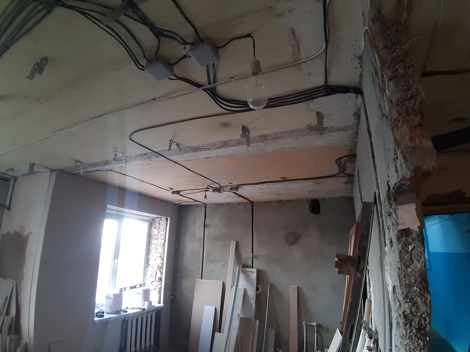 электрика в панельном доме, электропроводка в панельном доме, проводка в панельном доме, монтаж электропроводки в квартире, электромонтажные работы