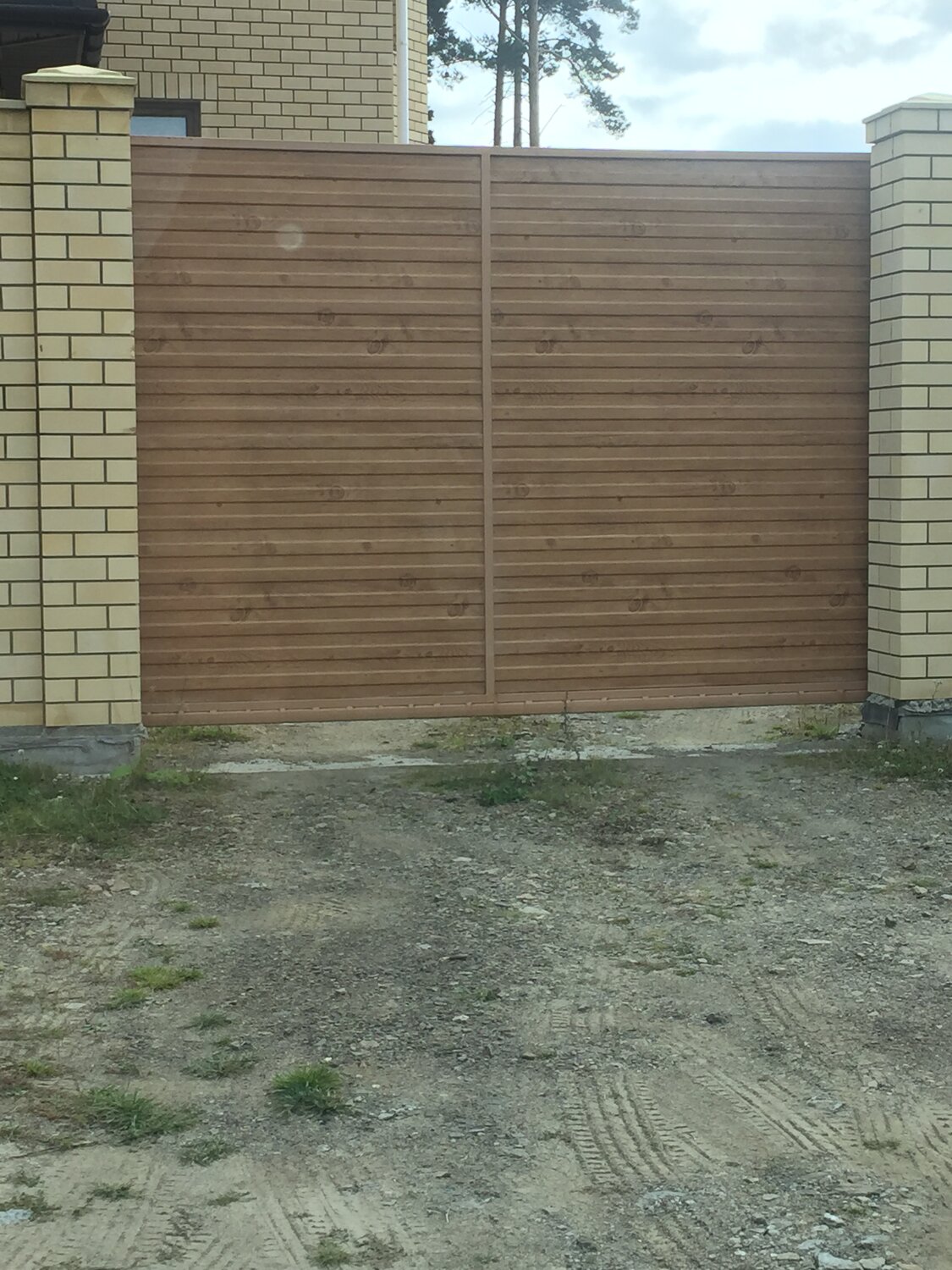 откатные ворота алютех темный дуб, забор ворота, калитка и ворота, откатные ворота, откатные ворота алютех ads400 белые