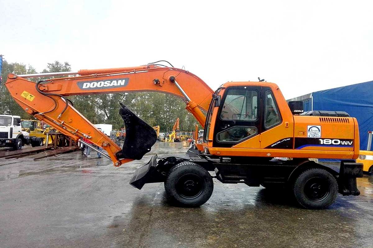 дусан 180 колесный экскаватор, экскаватор doosan, колесный экскаватор doosan dx160w, колесный экскаватор doosan s180w-v, колесный экскаватор doosan dx210wa