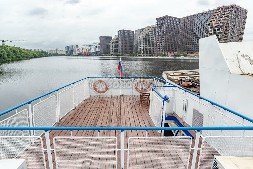 теплоход, интерьер, теплоход по москве реке, теплоход москва, прогулка на теплоходе